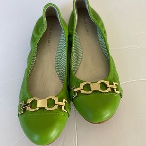 Tahari Ballet Flat Shoes Stretchy Lime Green Leather Gold Chain Vera Size 71/2 M